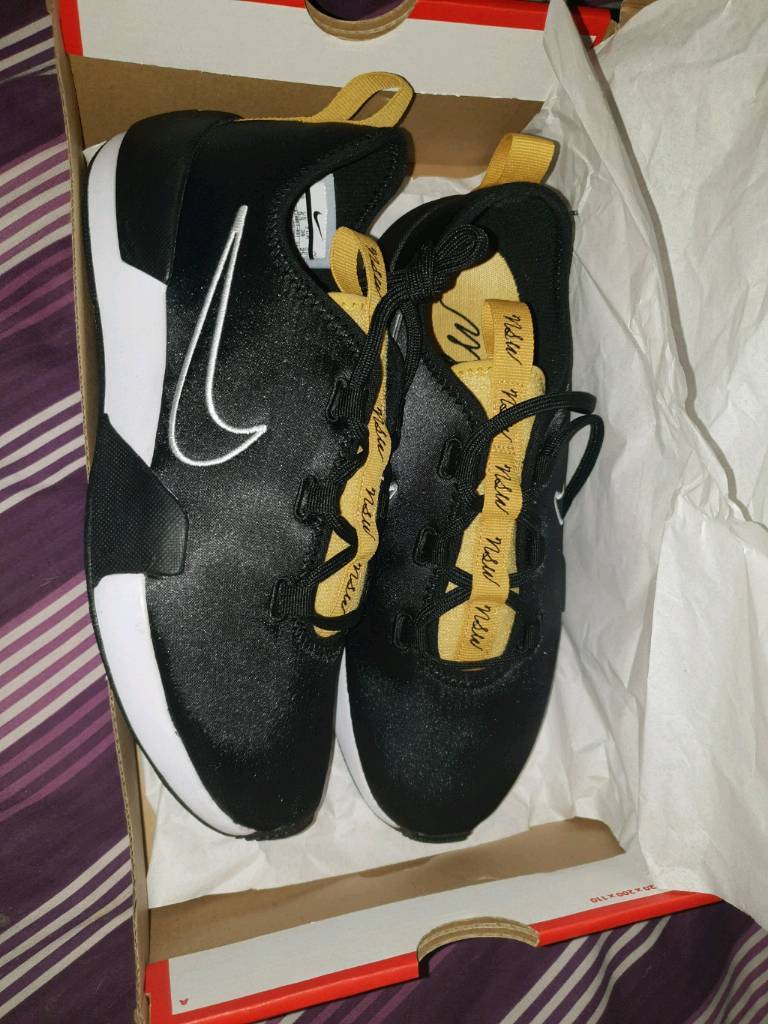 nike ashin modern se women's